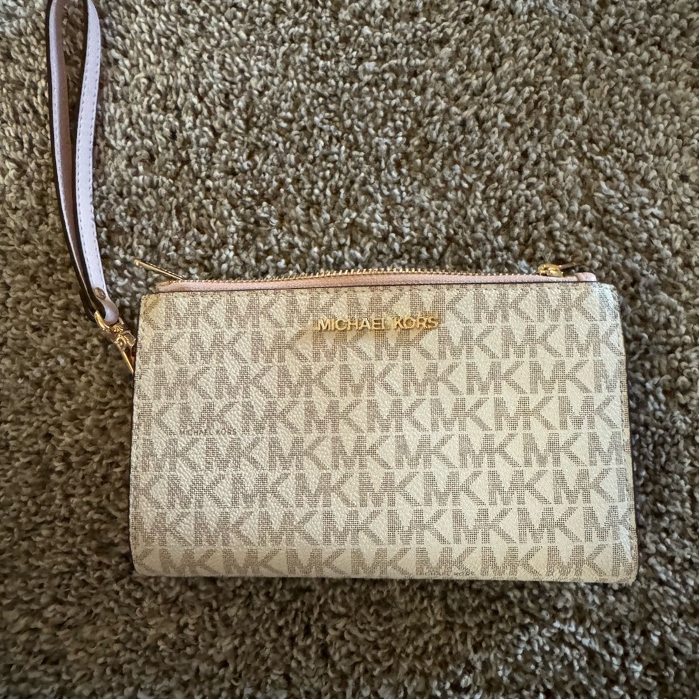Michael Kors wristlet gently used